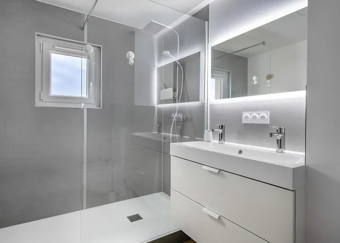 Face - Familiale Pour 12 * Saint-Michel-Chef-Chef